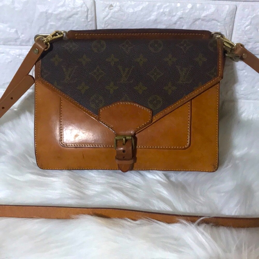 💎✨RETIRED✨💎 VINTAGE CROSSBODY LOUIS VUITTON BAG - Picture 2 of 16